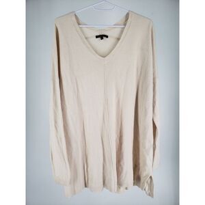 Staccato Women's Ivory V-Neck Soft‎ Knit Sweater Clean and Beautiful Size Large